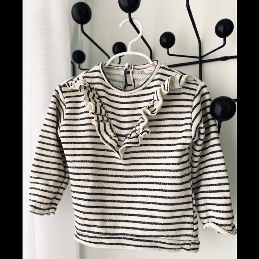 ZARA kids  sweater 4-5T